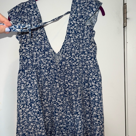 Flowered Dress - Picture 3 of 4